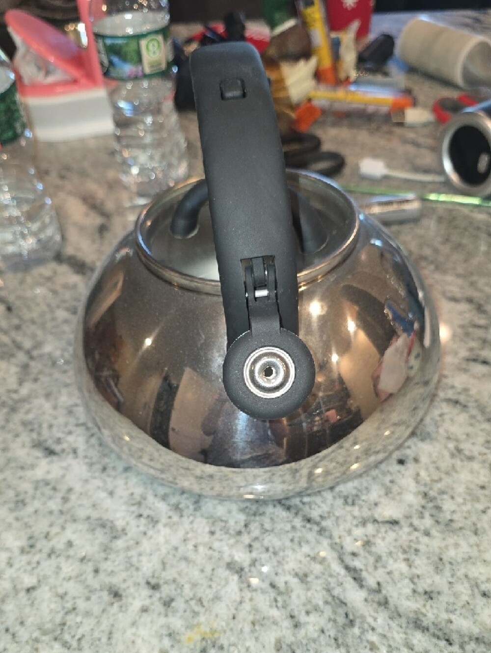 Classic Stainless Steel Whistling Kettle with Black Handle - Picture 4 of 9